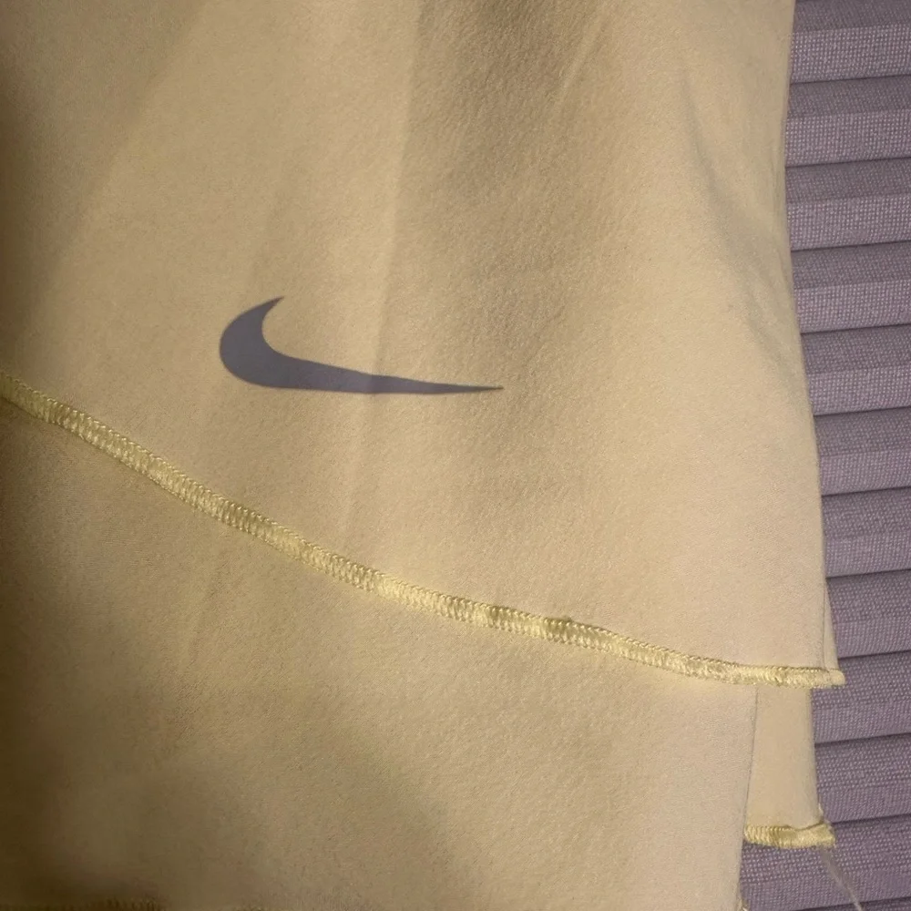 Nike dri-fit yellow tennis skort J-2